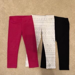 Bundle of like new Carter's fleece pants size 4T